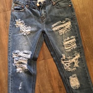 Ripped Boyfriend One Teaspoon Jeans!